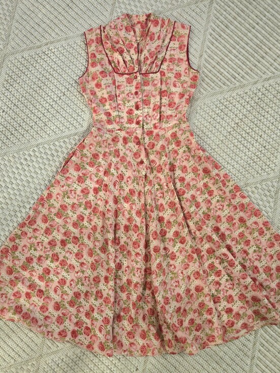 penneys brentwood Dresses & Skirts - 1950s Penneys Brentwood Floral Vintage  Pink Dress
